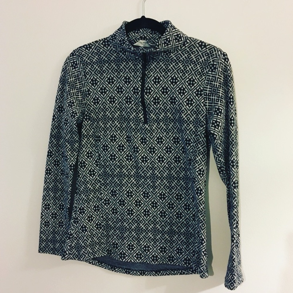 Eddie Bauer Black and White print pullover Medium